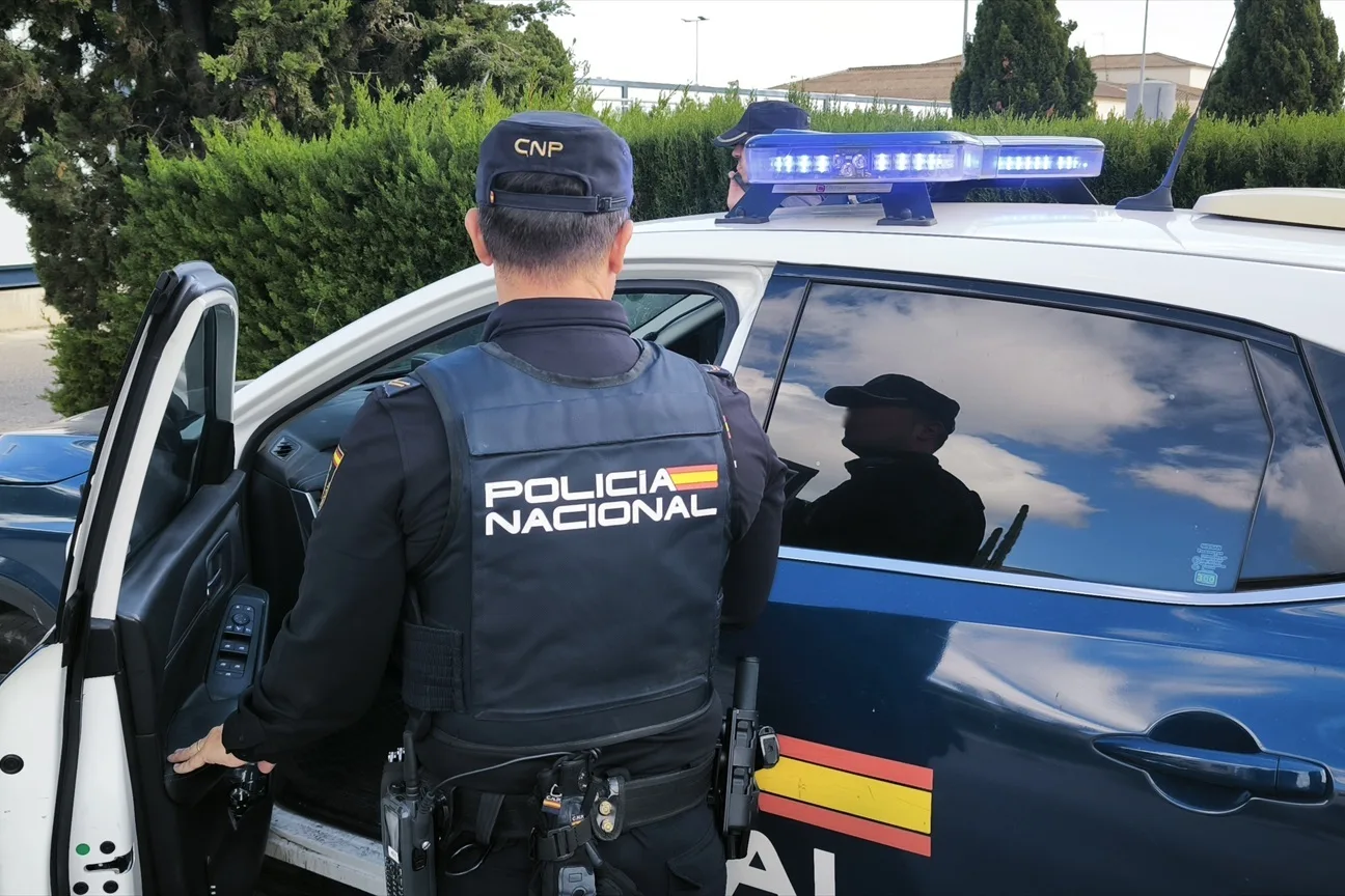 La Policía Nacional detiene a un menor en València por convocar presuntos saqueos y pillajes en comercios