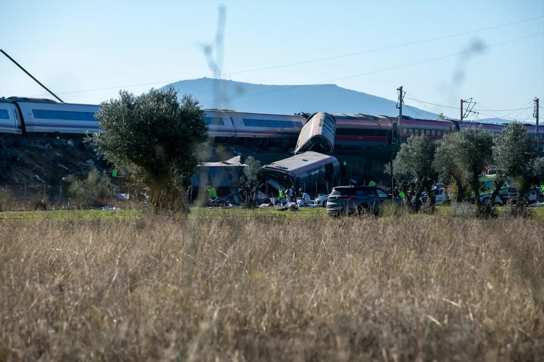 La Guardia Civil relata el horror tras el accidente de Toledo: "Había cadáveres entre los hierros"