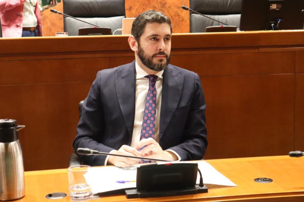 Alejandro Nolasco defiende reducir plazas de MENAS para ampliar recursos destinados a mayores en Aragón
