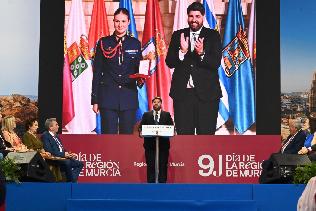 López Miras reivindica la igualdad para la Región de Murcia y alerta contra los ataques a las instituciones
