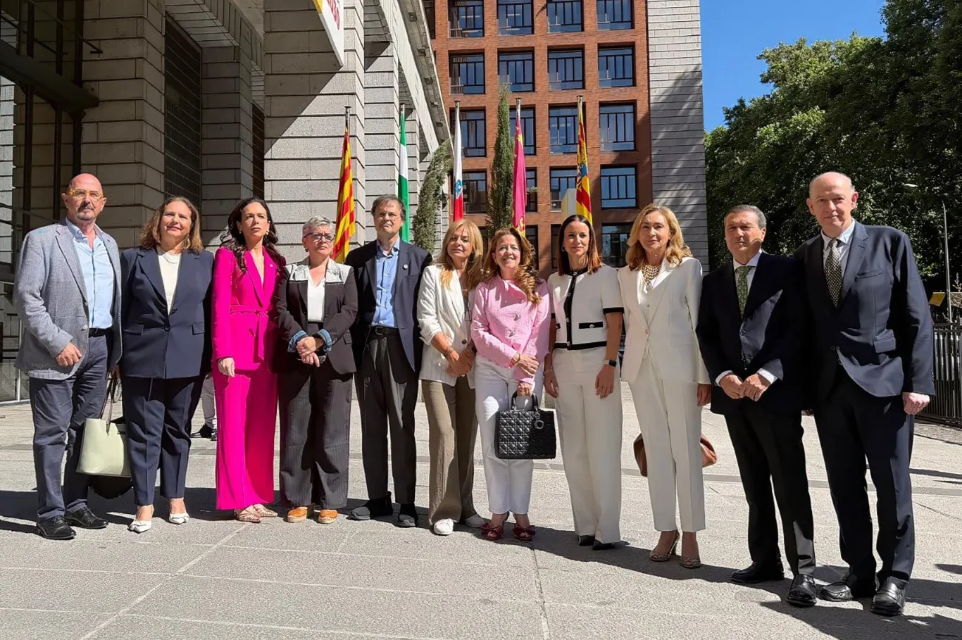El Gobierno de Cantabria y las comunidades autónomas cargan contra Sanidad por el conflicto del Estatuto Marco