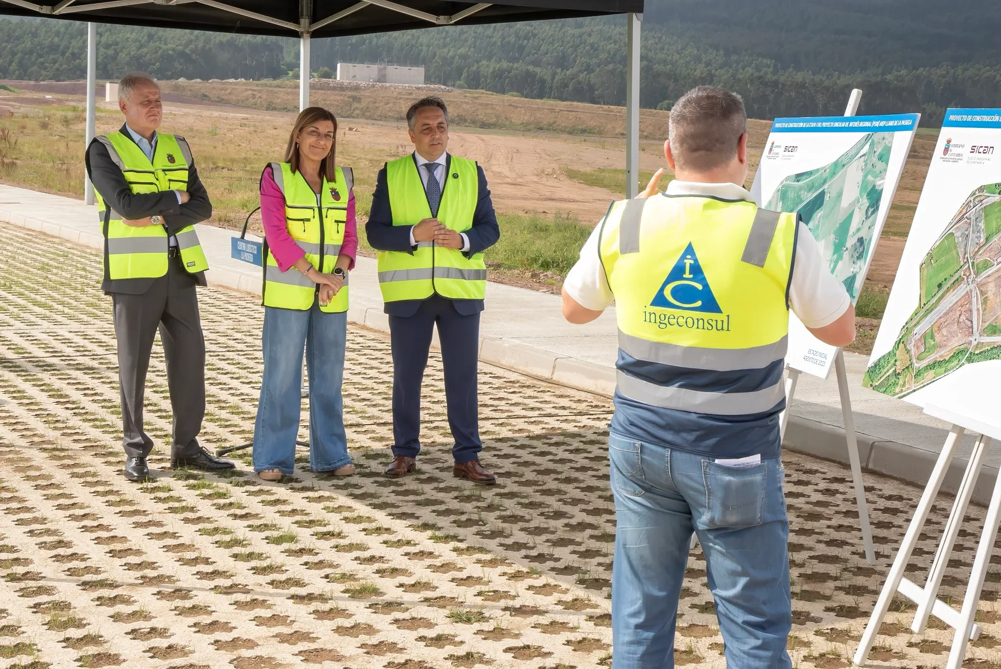 Buruaga promete terminar el gran centro logístico de La Pasiega en 2030