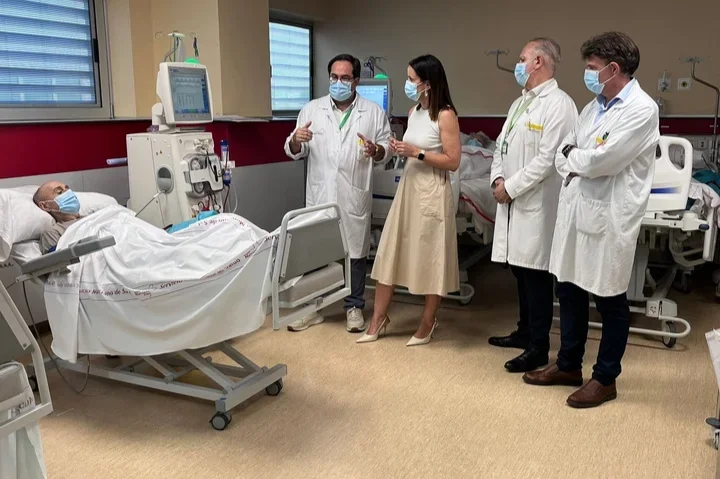 El Hospital Reina Sofía de Murcia moderniza su Unidad de Diálisis con una inversión de 3,5 millones en tecnología avanza