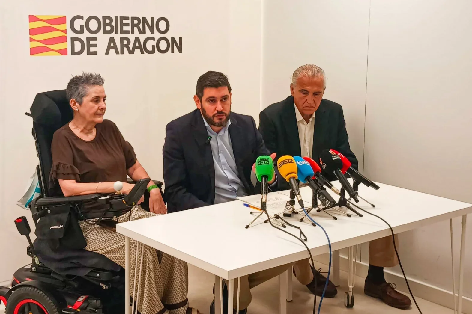 Aragón cubrirá hasta 9.859 euros al mes a los enfermos de ELA más graves para pagar cuidadores
