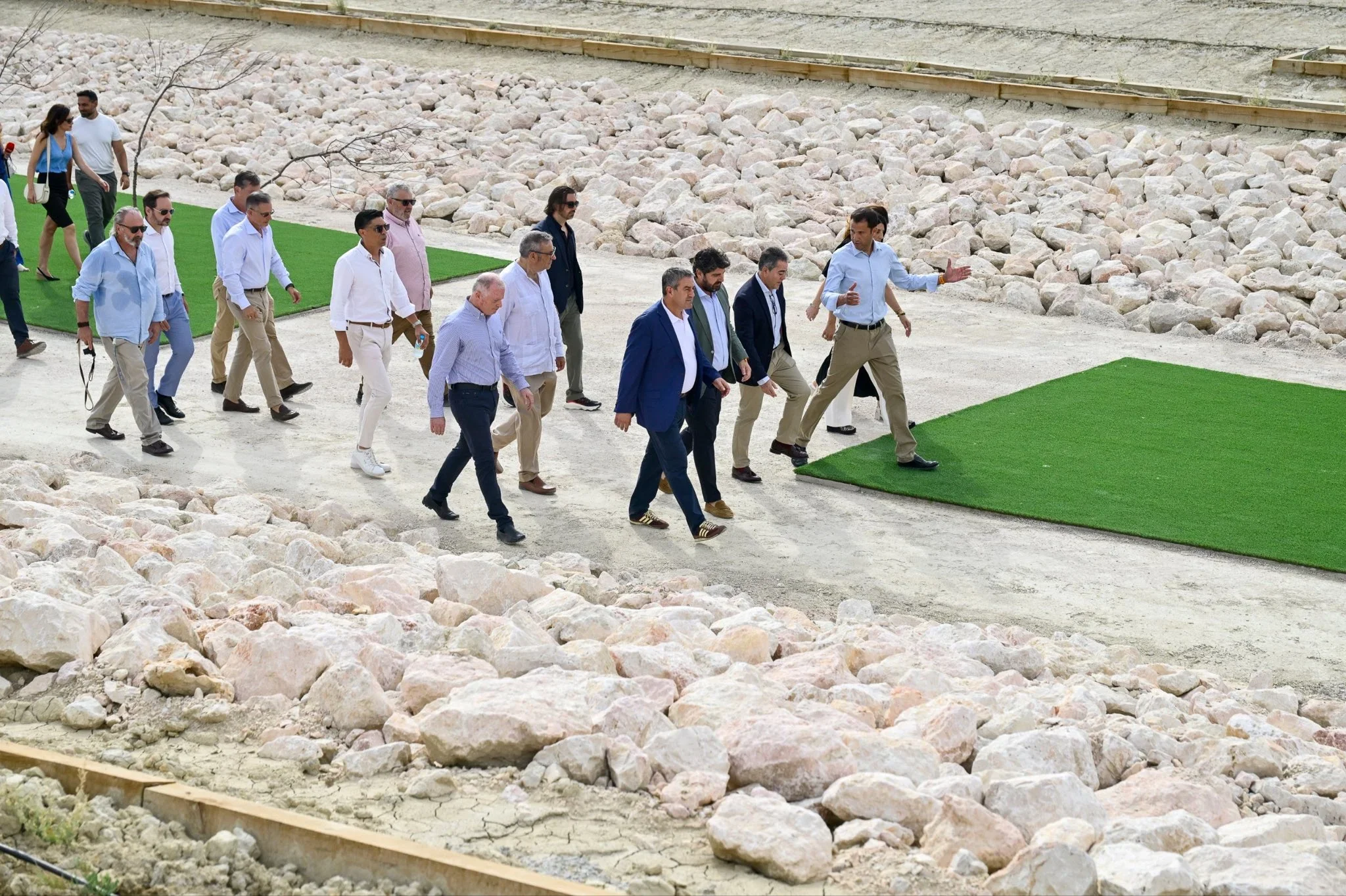 El presidente de la Región de Murcia, Fernando López Miras, ha inaugurado el nuevo Parque Inundable de Lorquí
