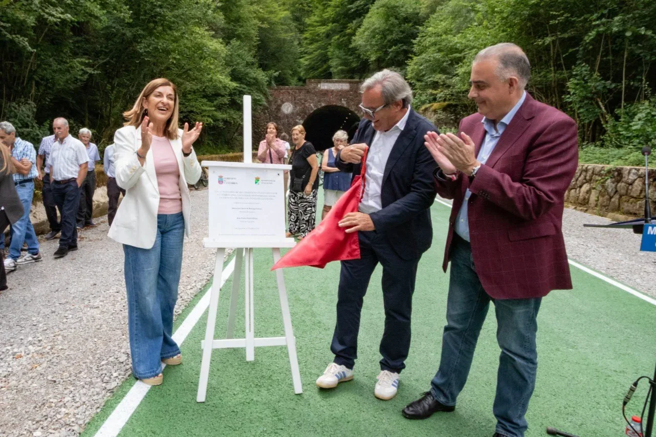 Cantabria inaugura la vía verde de La Engaña y acelera la transformación turística de los Valles Pasiegos