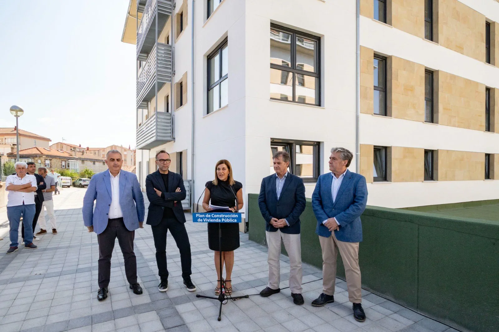 La presidenta autonómica, María José Sáenz de Buruaga, presidió el acto de inauguración