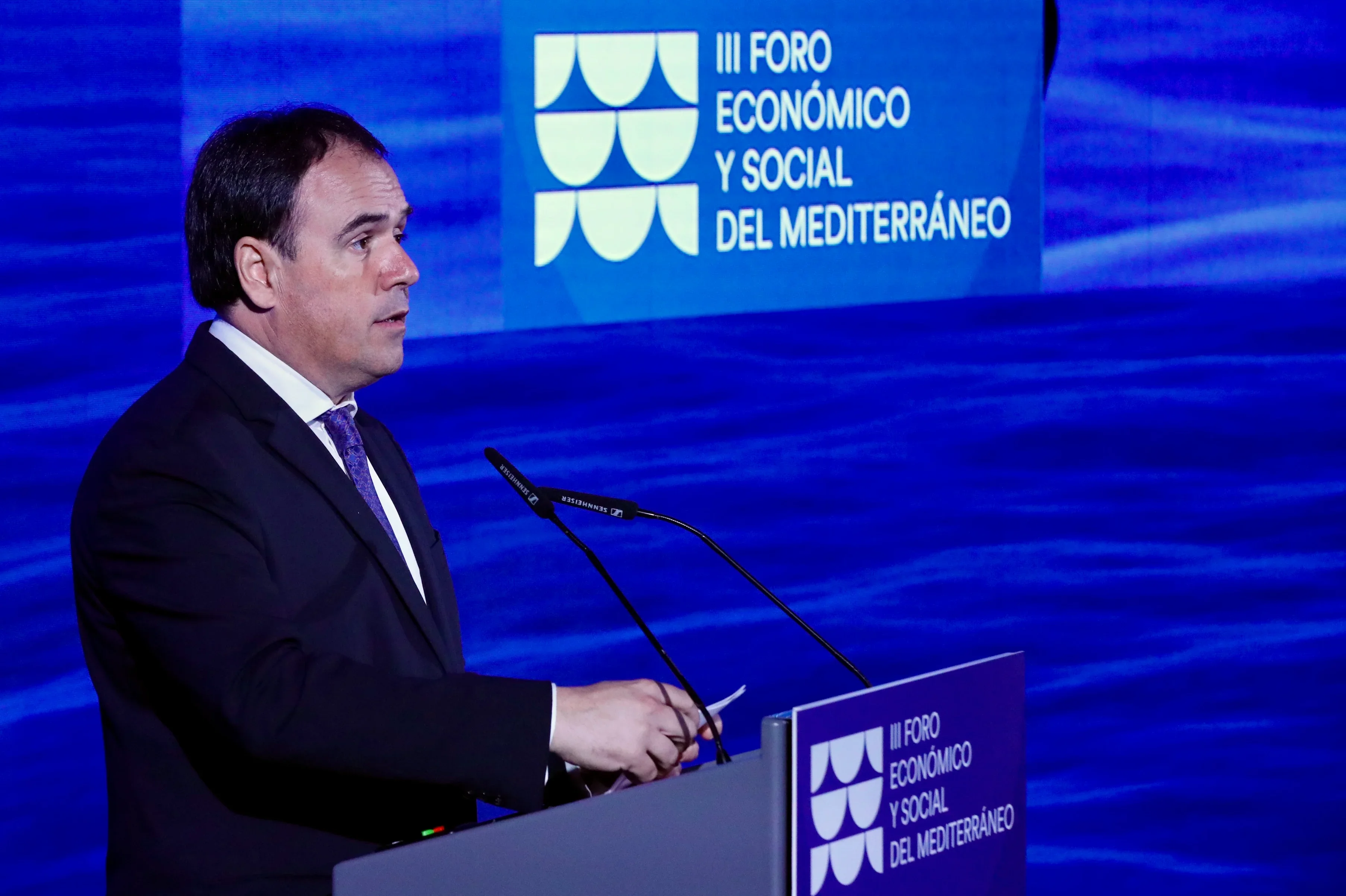 Pérez Llorca reclama garantizar el agua para el Arco Mediterráneo y mantener su liderazgo económico