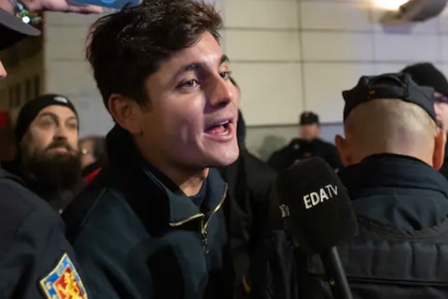 La expulsión de la prensa incómoda: el Congreso contra la libertad