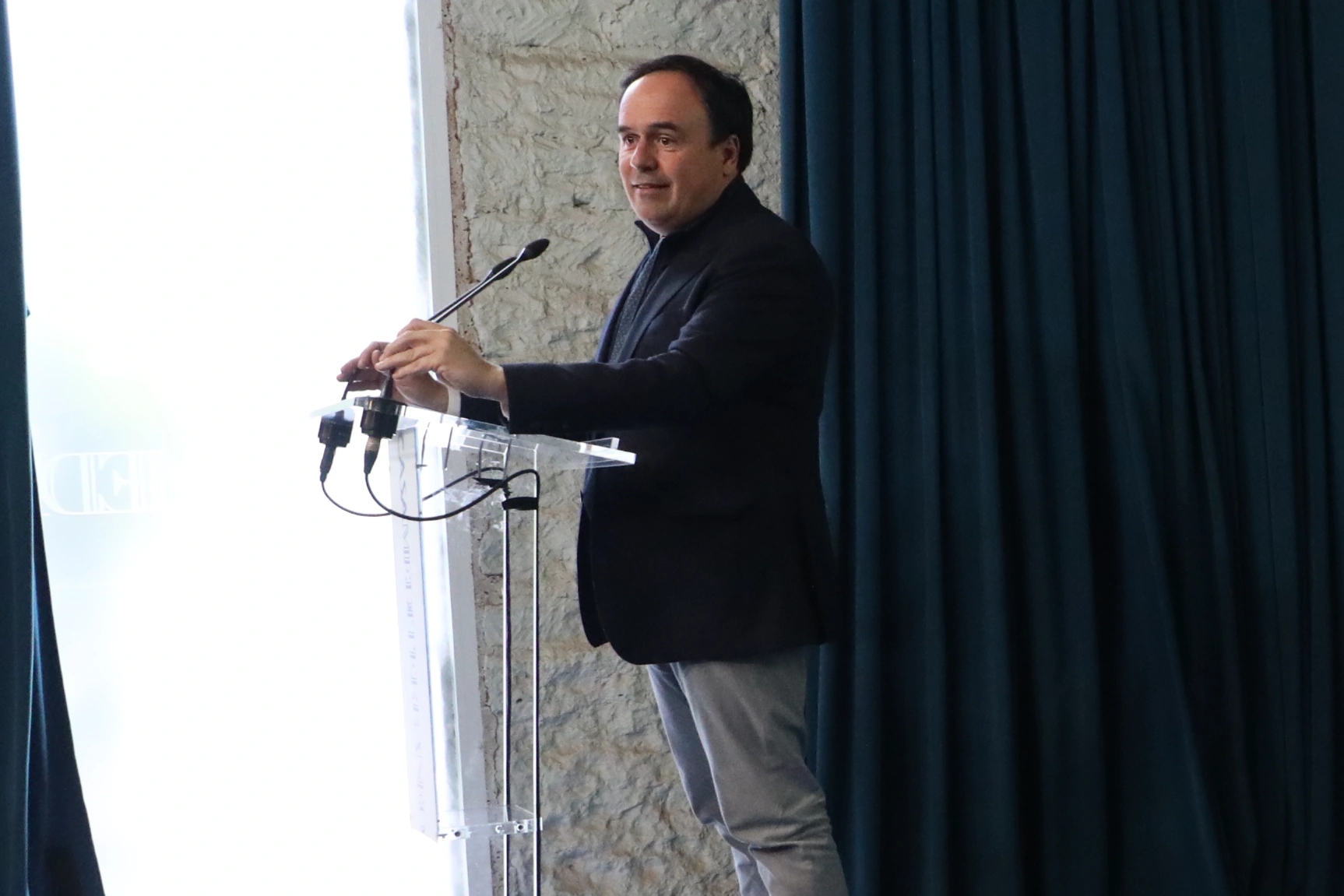 Pérez Llorca destaca la renovación del servicio TAM en Alicante con una inversión de 70 millones de euros