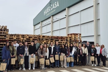 La Junta de Castilla y León lleva la sostenibilidad empresarial a las aulas con el programa ‘Ventana Abierta’