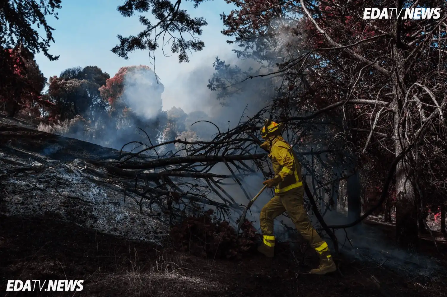 Los incendios dan una tregua en Madrid, pero mantienen 29 carreteras cortadas en cuatro provincias