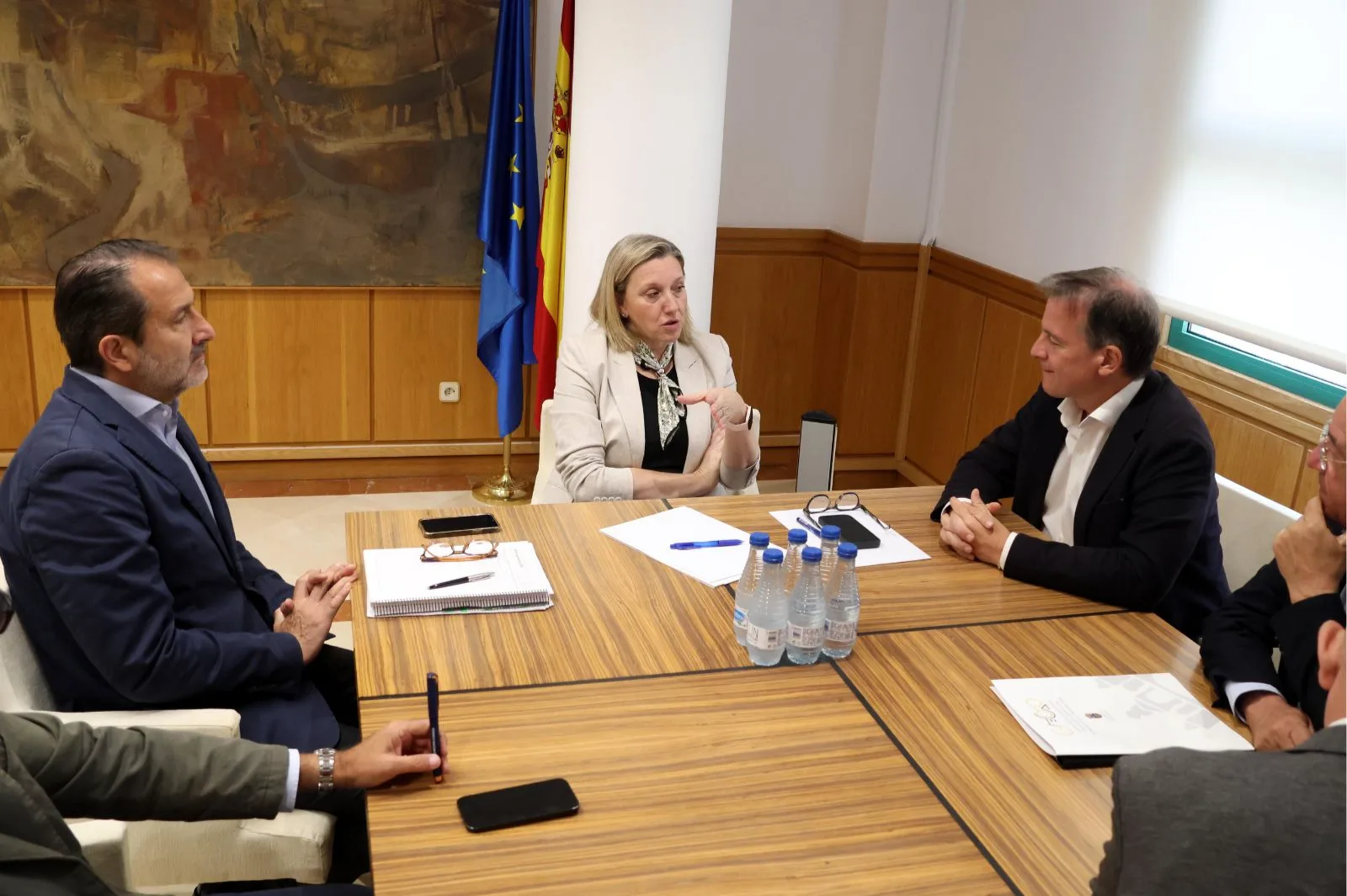 La Junta de Castilla y León estudia colaborar con la Universidad de Burgos para impulsar viviendas para estudiantes