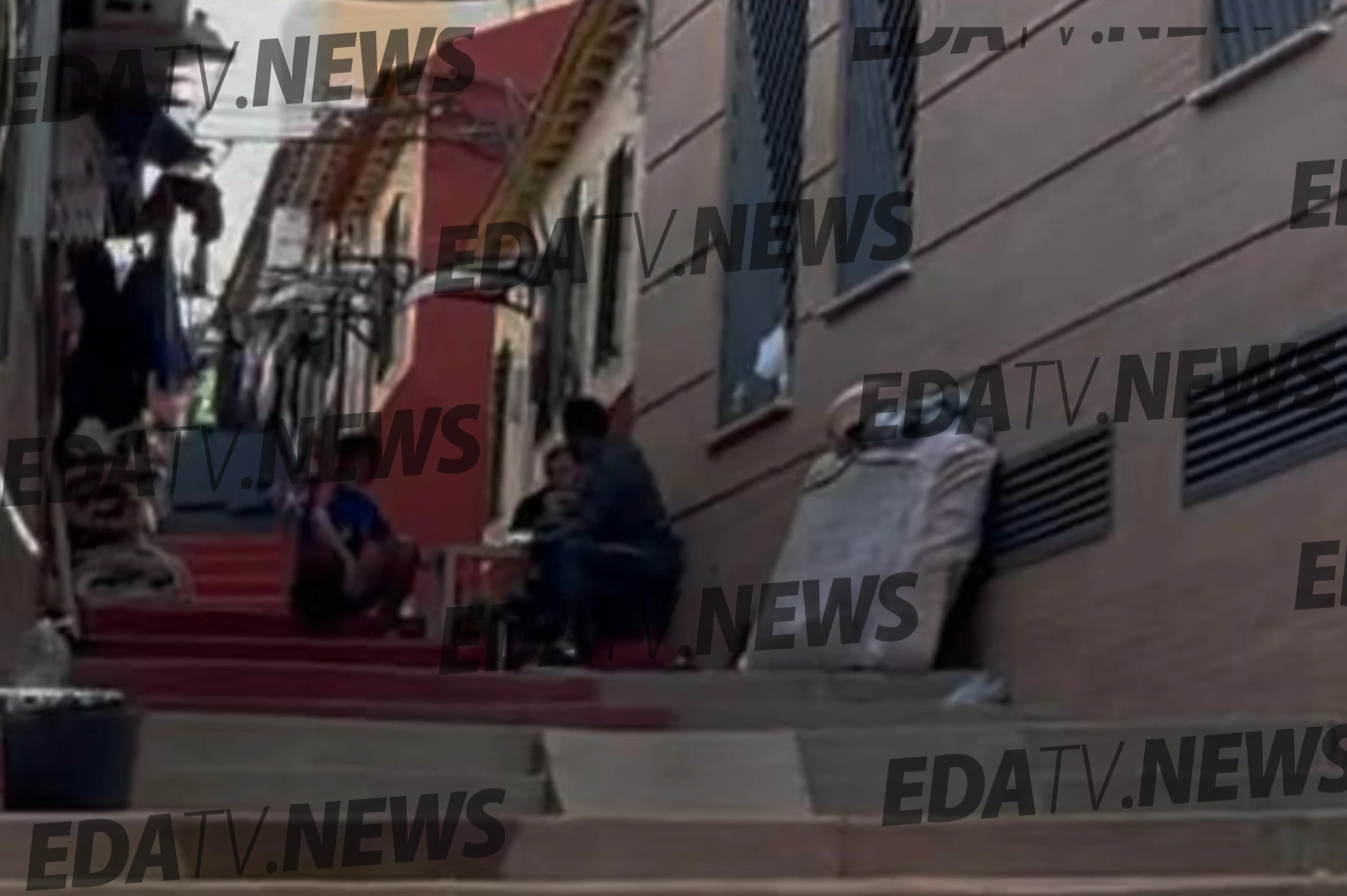 La Policía Nacional rastrea los barrios de Ceuta tras descubrirse un negocio de alquiler de aceras a inmigrantes