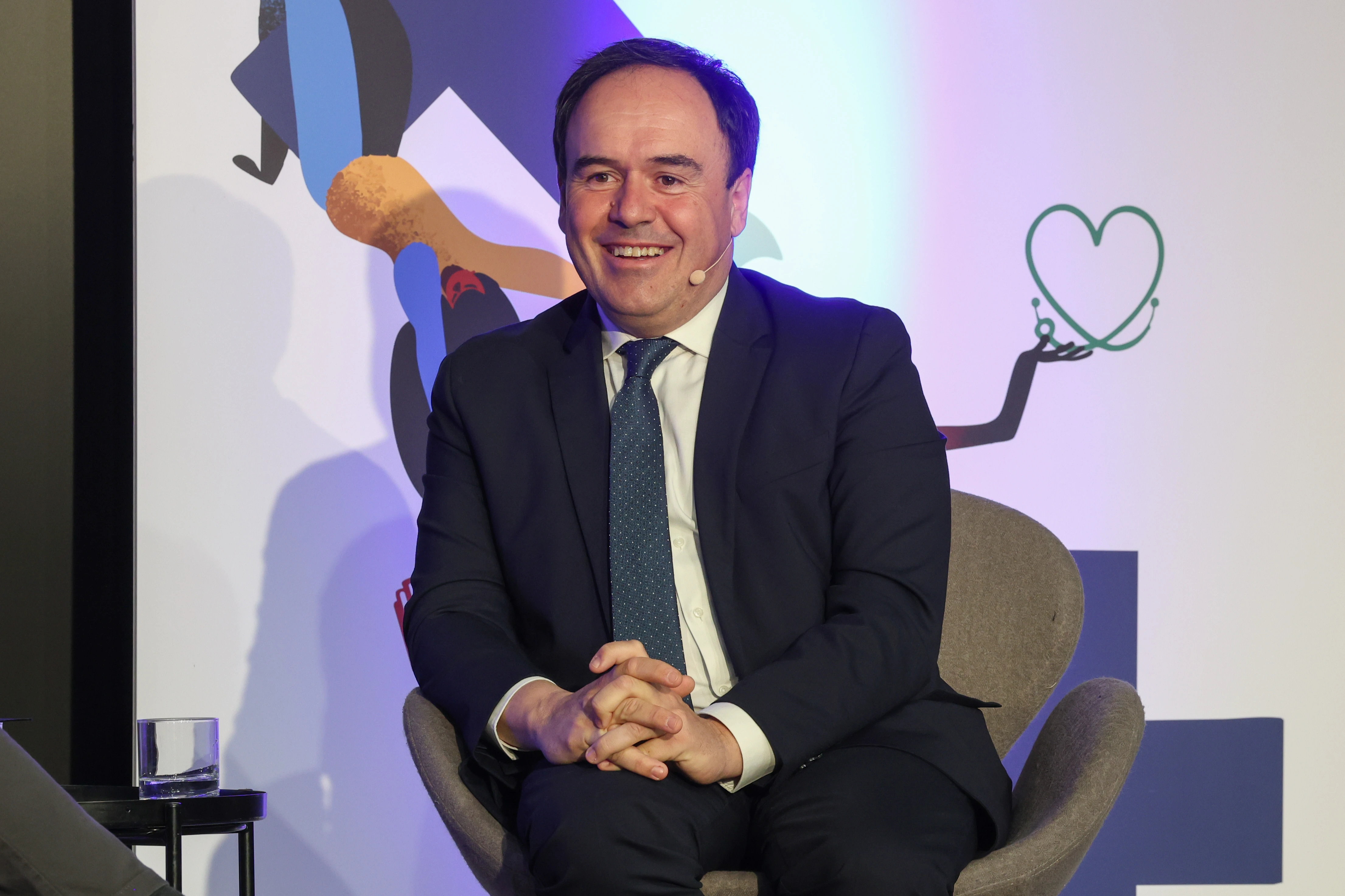 Pérez Llorca propone construir 120.000 viviendas en suelo municipal para afrontar la emergencia habitacional