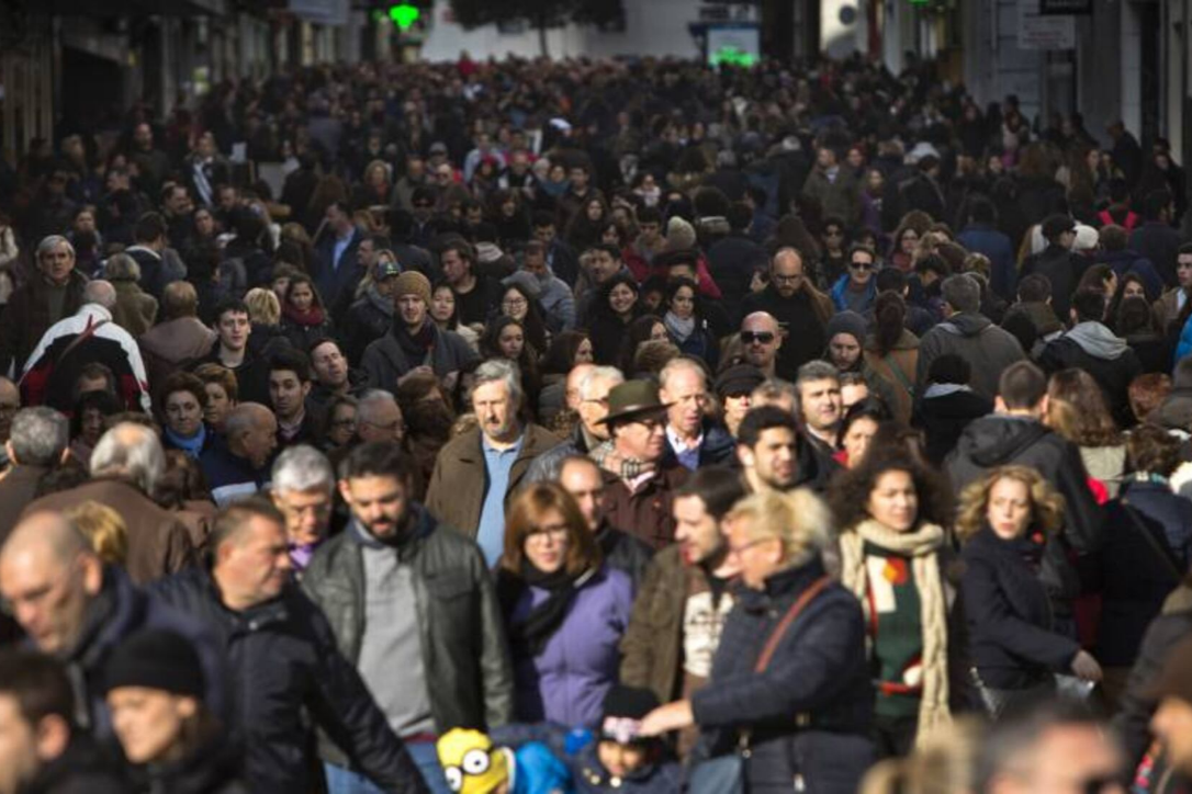 España roza los 50 millones de habitantes impulsada por la inmigración
