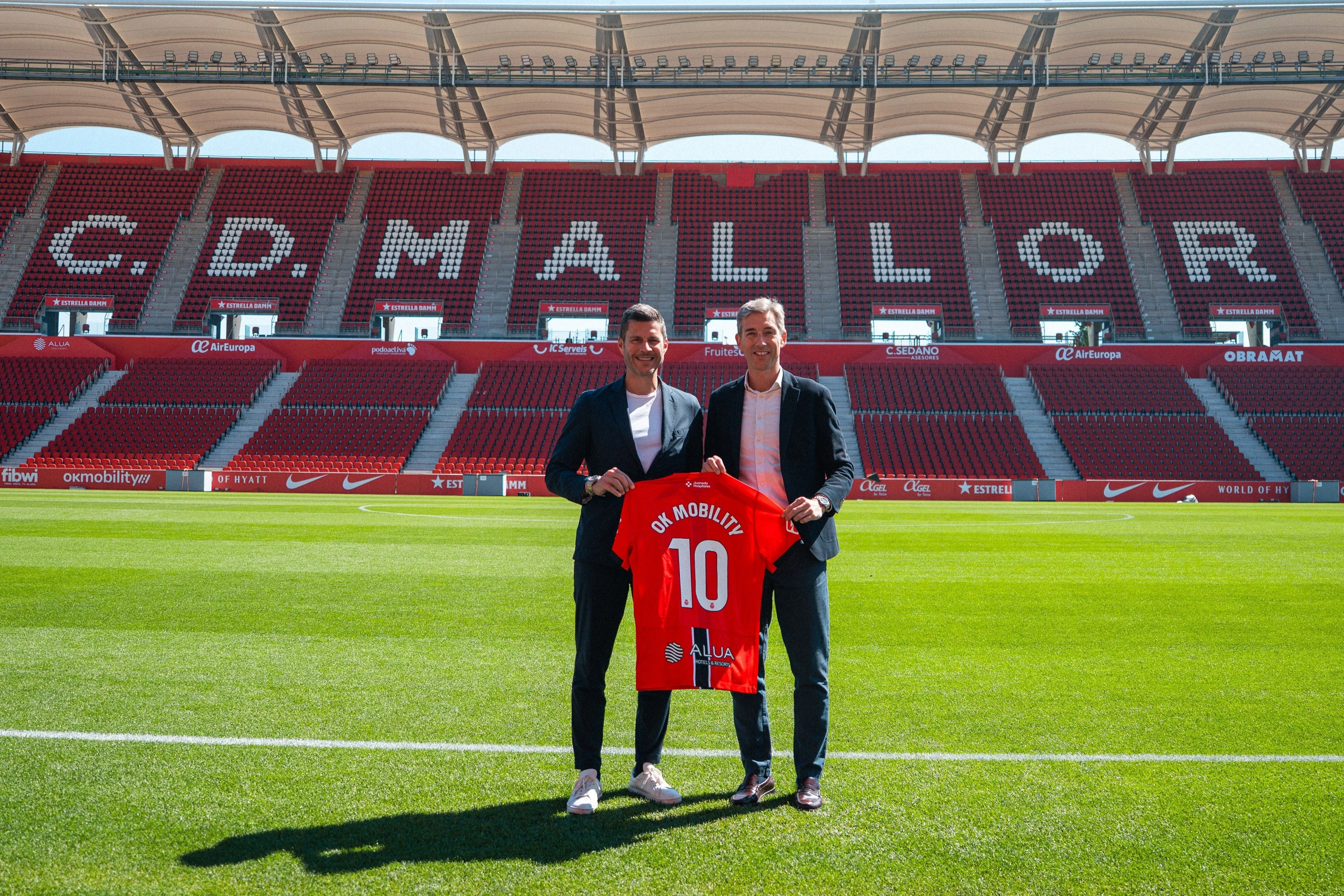 OK Mobility y el RCD Mallorca celebran la finalización de una década de patrocinio conjunto