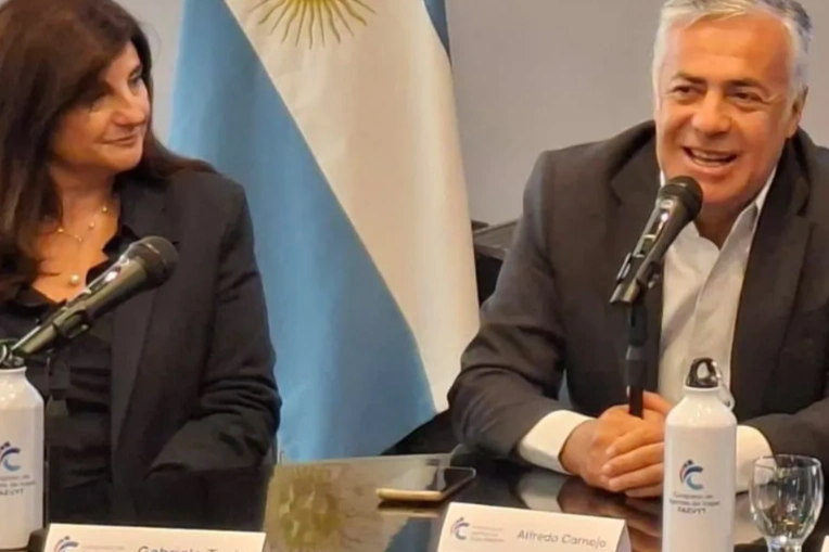 Cornejo celebra: Mendoza vuelve a ser el centro del turismo tras 10 años