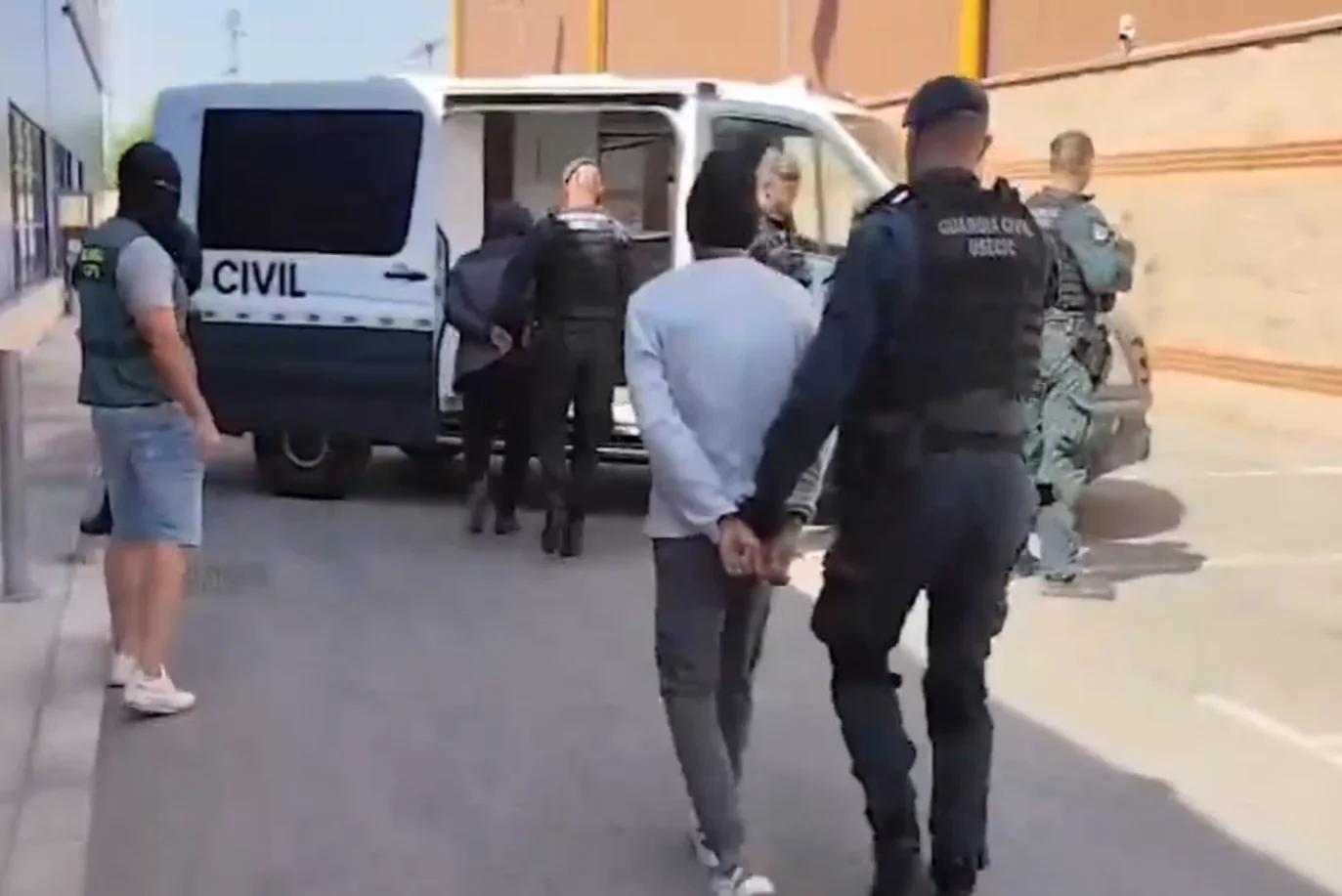 La Guardia Civil frustra un robo en una joyería en Torrejón de Ardoz y detiene a siete personas