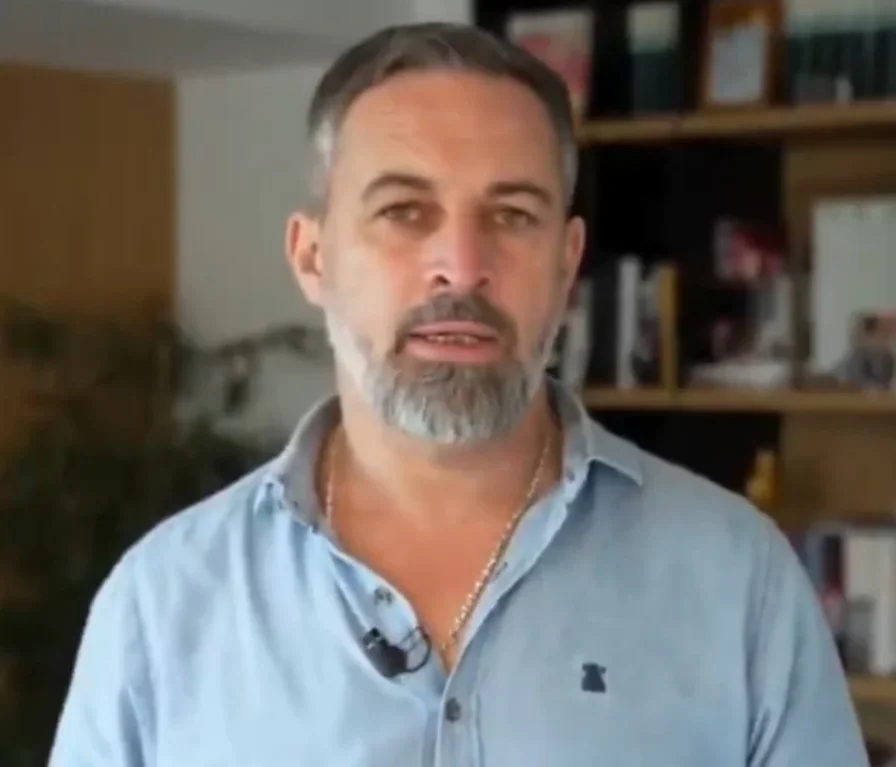 El líder de Vox, Santiago Abascal, ha vuelto a cargar contra el presidente del Gobierno, Pedro Sánchez