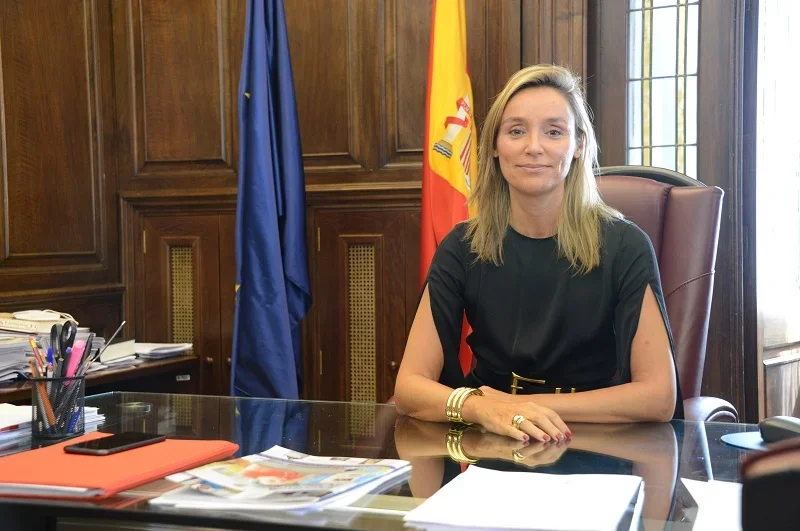 El procedimiento iniciado a raíz de la querella presentada por la asociación HazteOír contra Sofía Puente Santiago, hermana del ministro de Transportes Óscar Puente.