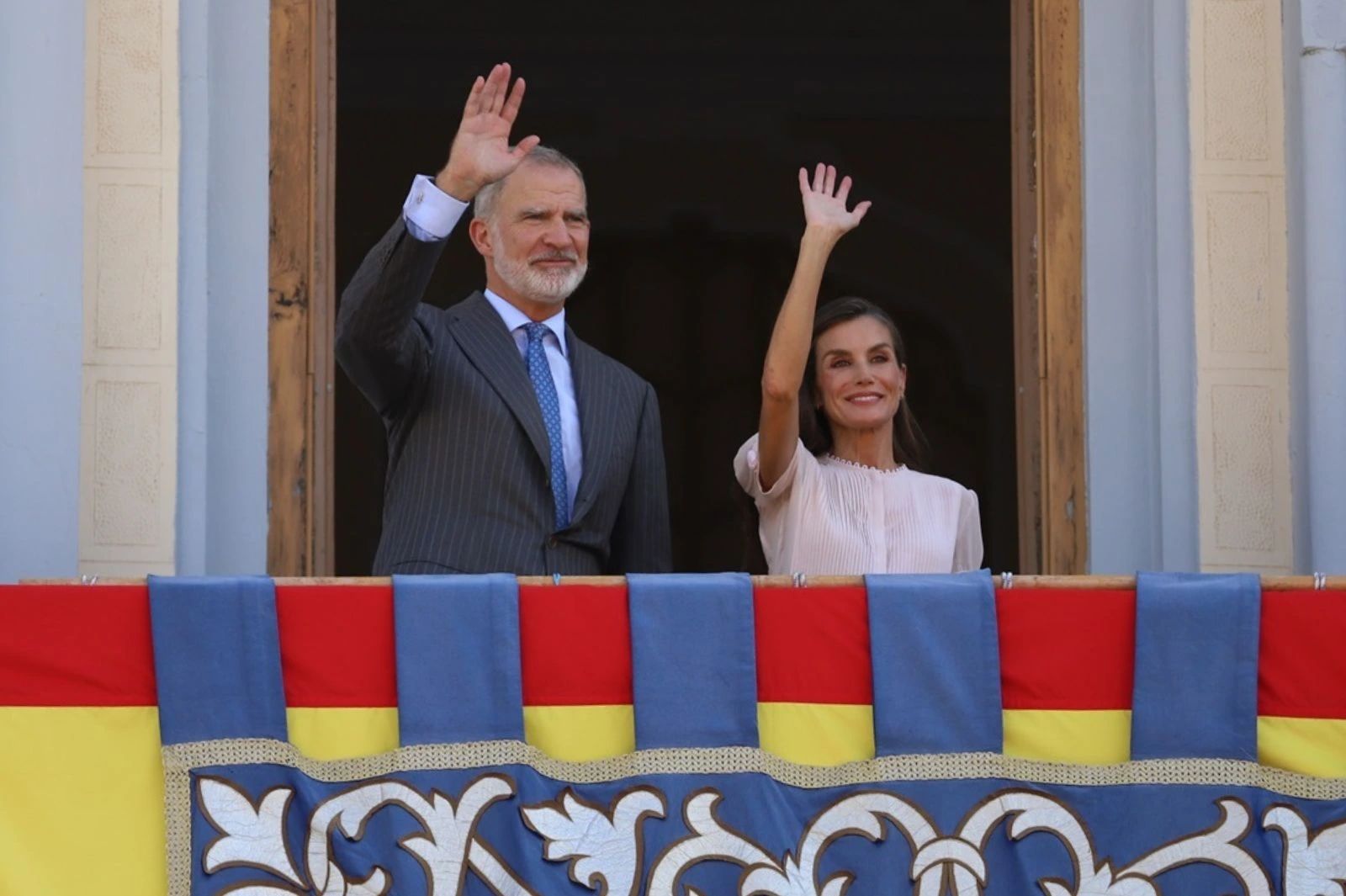 DIRECTO: El Rey Felipe VI y la Reina Letizia llegan a Melilla para su primera visita oficial a la ciudad autónoma