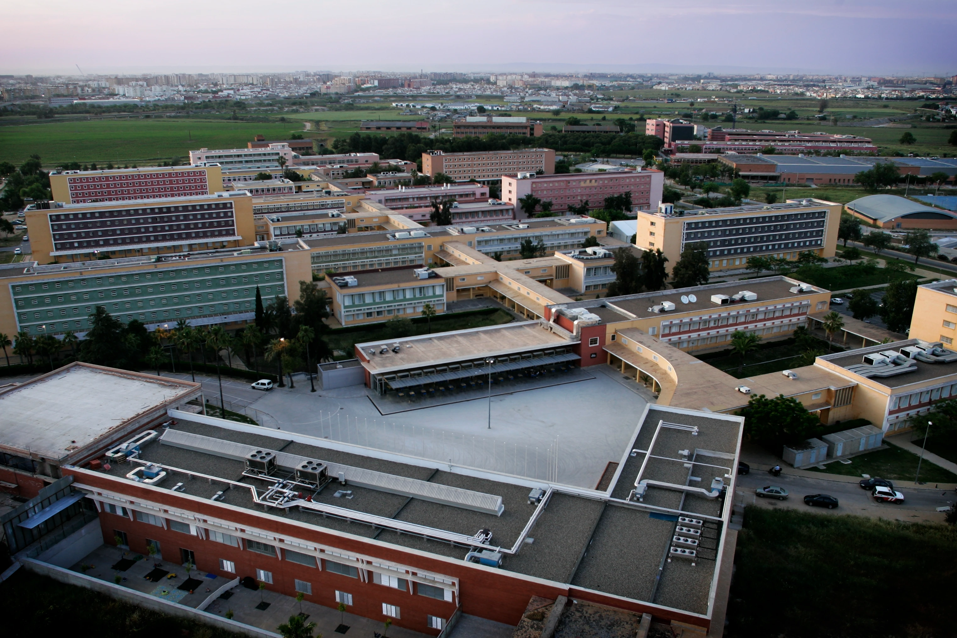 Preocupación en la UPO ante el avance de ESAHORA!, la candidatura ligada a la izquierda radical