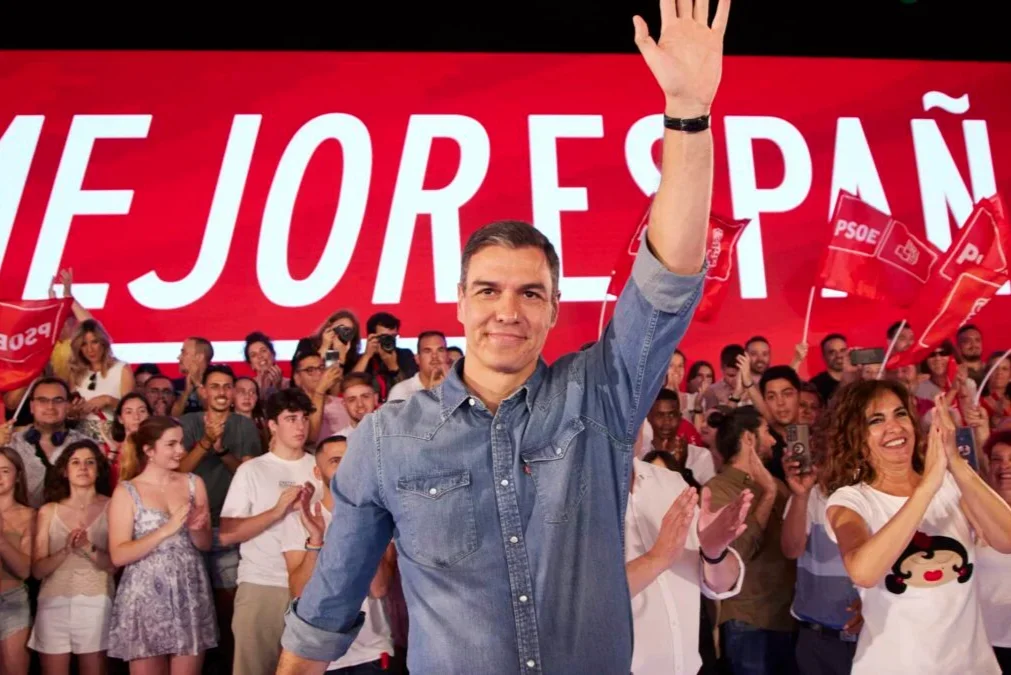 Sánchez y la eterna “alarma antifascista”: el miedo como último refugio del sanchismo