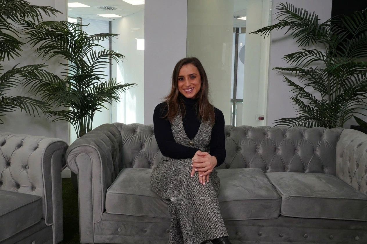 Redegal incorpora a Yenthel de la Torre como Corporate Communications Director