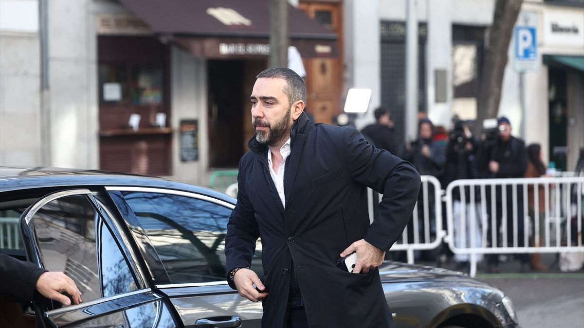Bolaños reclama además una indemnización económica de 70.000 euros por las acusaciones realizadas públicamente. El dirigente socialista asegura que jamás tuvo relación con Aldama ni con su entorno.