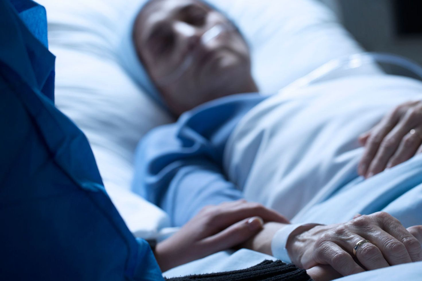 Esta es la nueva decisión del Gobierno promuerte: sanidad impulsa la agilización del proceso de eutanasia