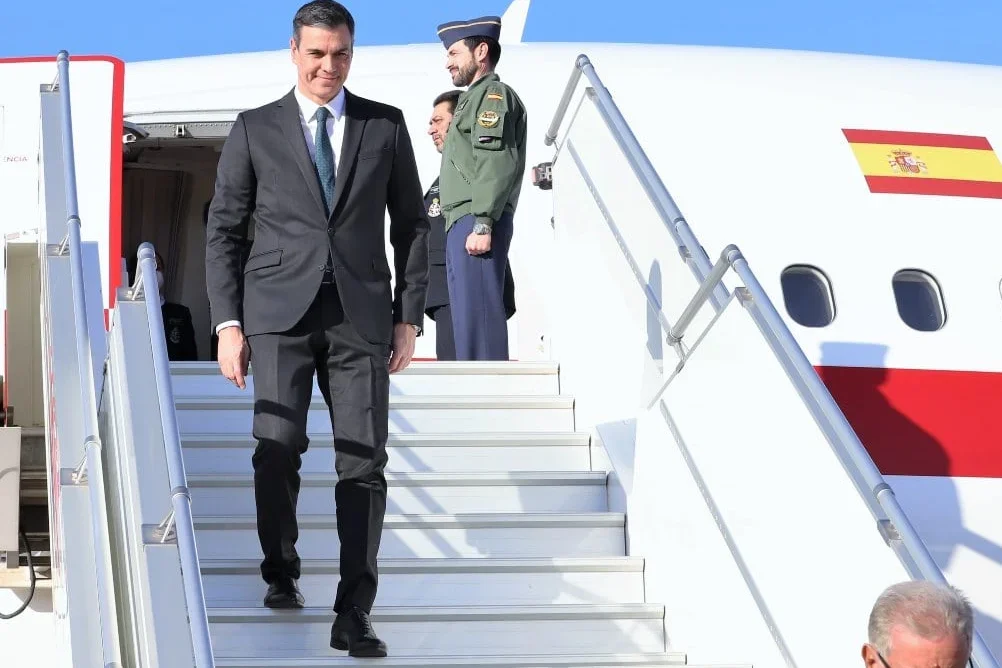 El plan de Sánchez: controlar el relato, colonizar las instituciones y convertir la sospecha en norma