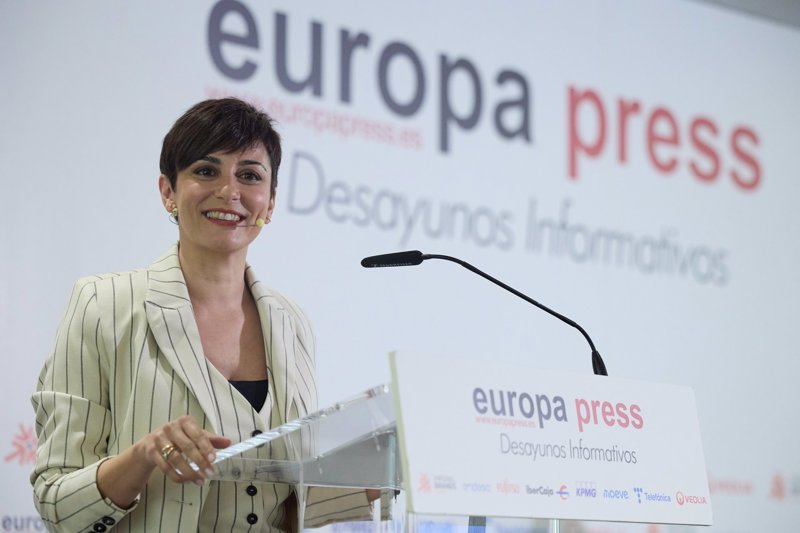 Ante la debilidad parlamentaria, el Gobierno estudia impulsar medidas mediante reales decretos. El objetivo es evitar votaciones complejas en el Congreso y proyectar una imagen de iniciativa política.
