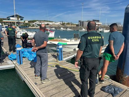 El recuerdo del asesinato de dos guardias civiles en Barbate sigue muy presente entre los agentes. Aquel ataque, ocurrido en febrero de 2024, evidenció la capacidad de las mafias para desafiar a las autoridades.