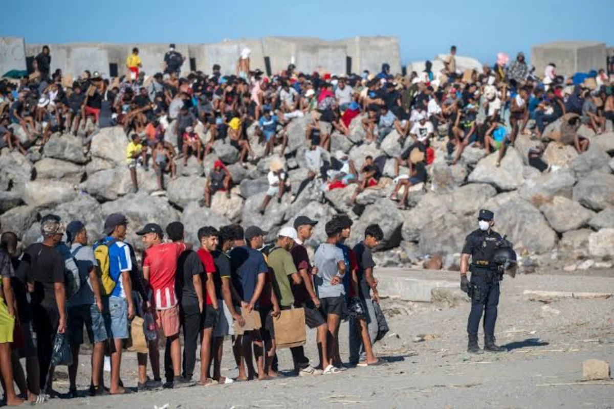 El motivo es salvar Ceuta, el objetivo es recuperar España