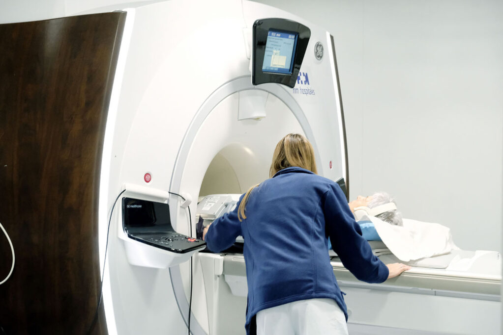 La Xunta invierte más de 260.000 euros en modernizar la radiología de Urgencias en A Coruña