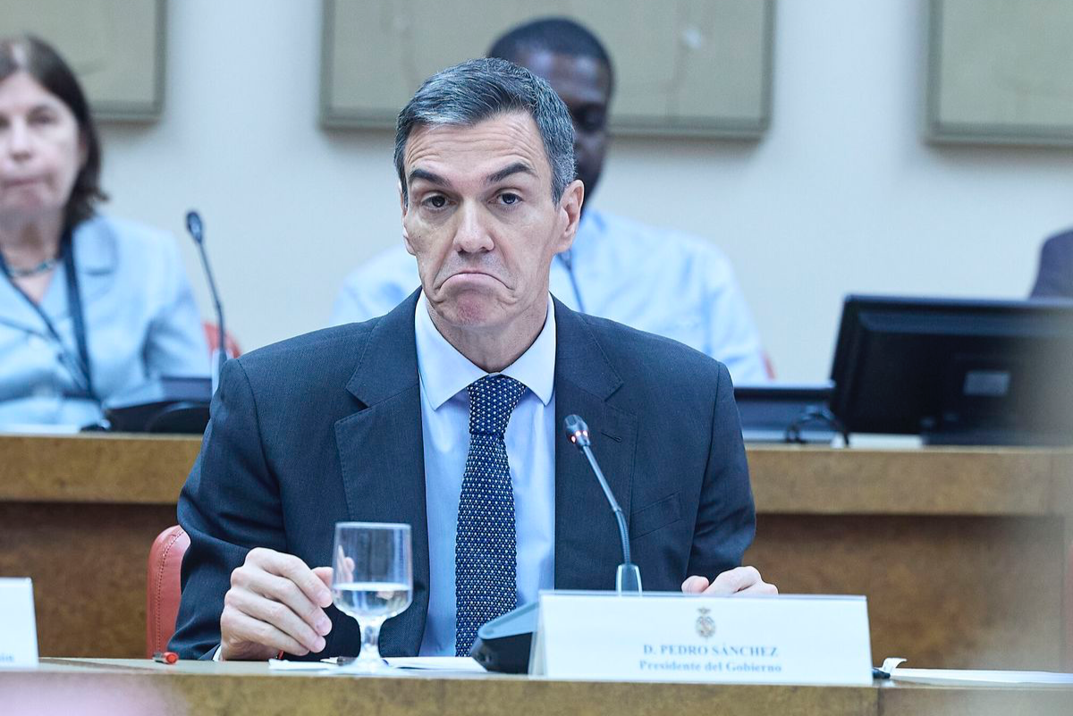 El Gobierno pone bajo amenaza de denuncia a las autonomías que apliquen la 'prioridad nacional'