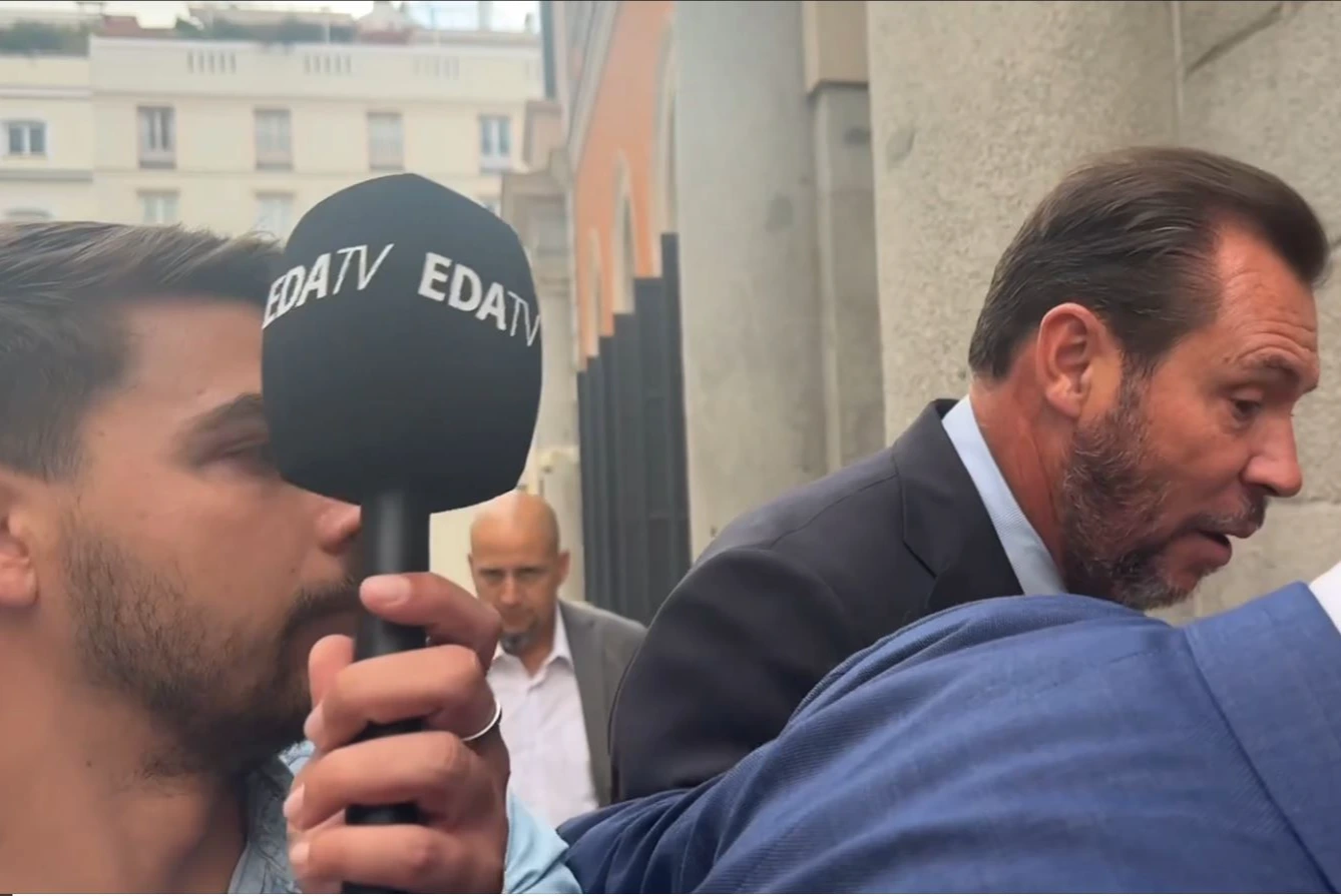 Así actúan los “matones” de Óscar Puente cuando EDATV intenta preguntarle por la invasión de Ceuta en el Congreso